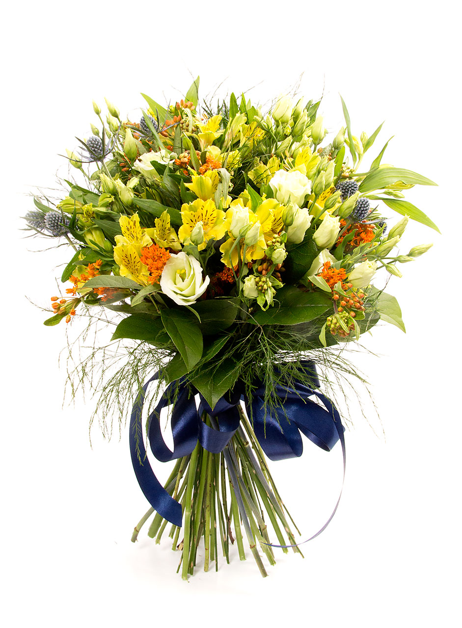 Buchet din alstroemeria galbena si lisianthus